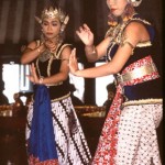 Java Dancers 98-08-413